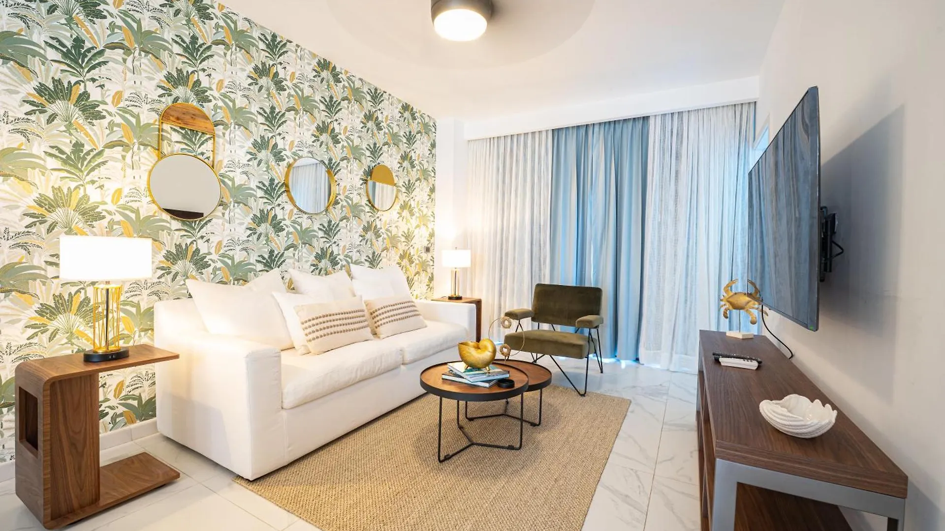 Beautiful Beach Apt With Private Jacuzzi, Pool & Golf بونتا كانا 0*,