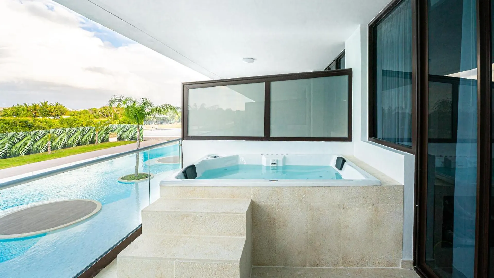 Beautiful Beach Apt With Private Jacuzzi, Pool & Golf بونتا كانا شقة
